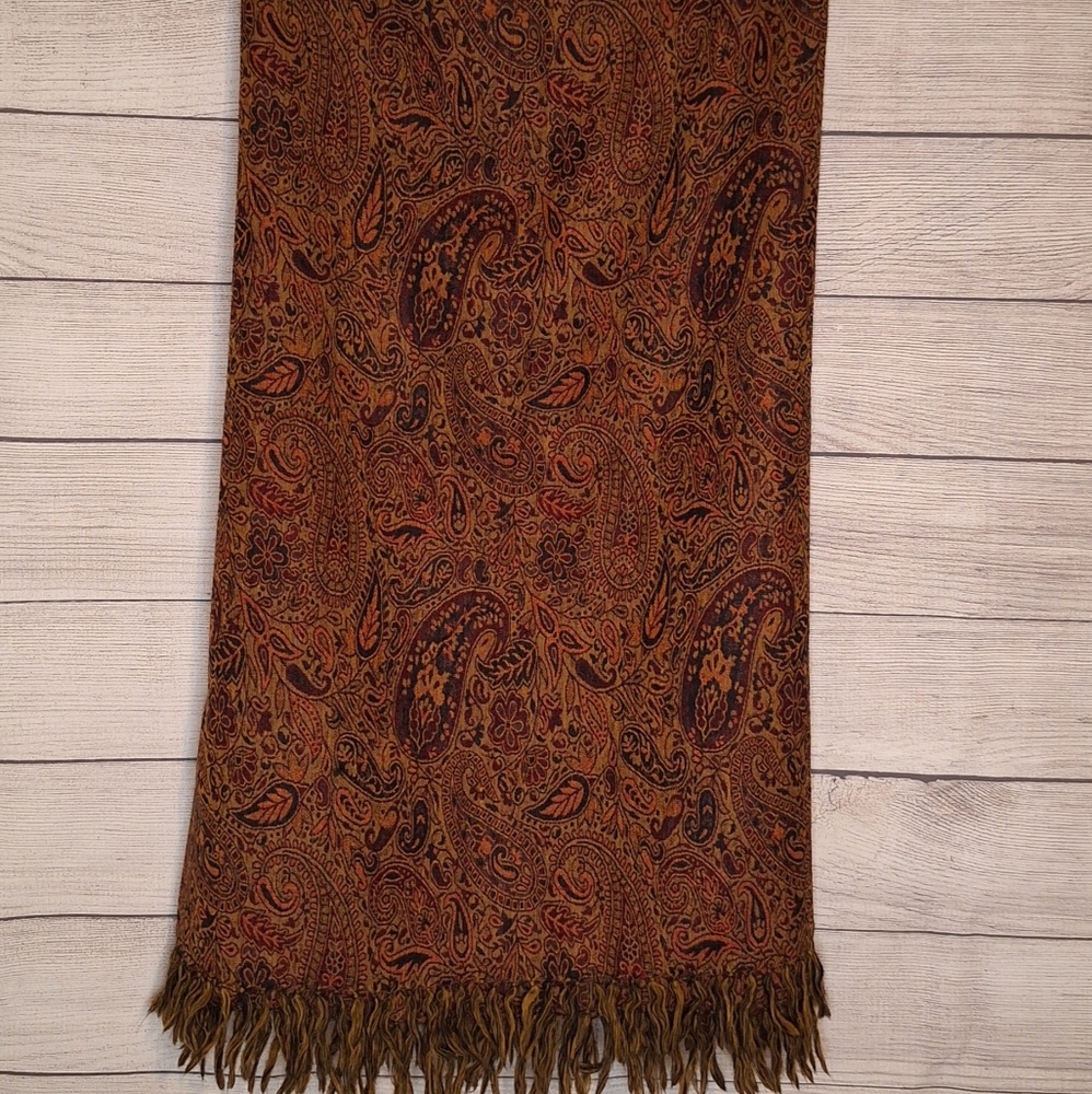 Noble Excellence‎ Wool Light Weight Throw